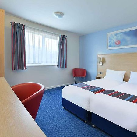 Travelodge Milton Keynes Old Stratford Kamer foto
